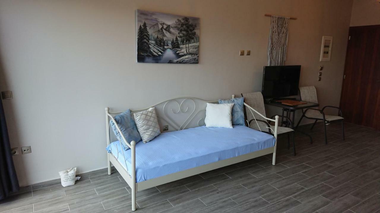 Apartamento Stone House With Seaview Nea Poteidaia Exterior foto