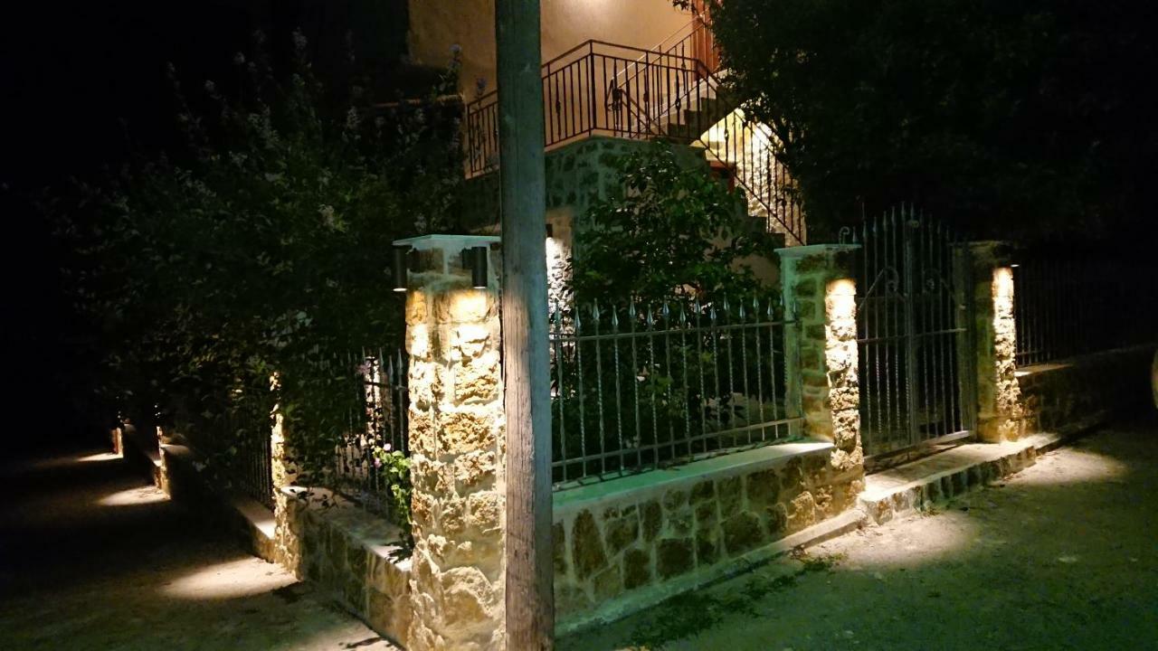 Apartamento Stone House With Seaview Nea Poteidaia Exterior foto
